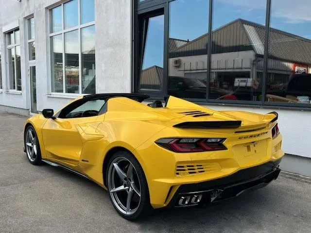Corvette C8