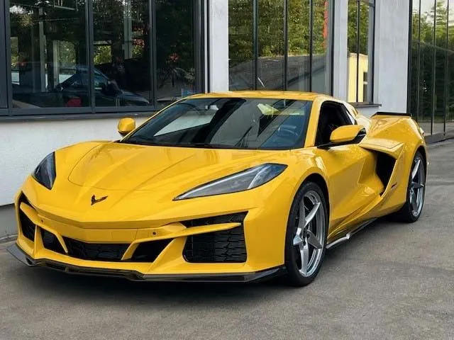 Corvette C8