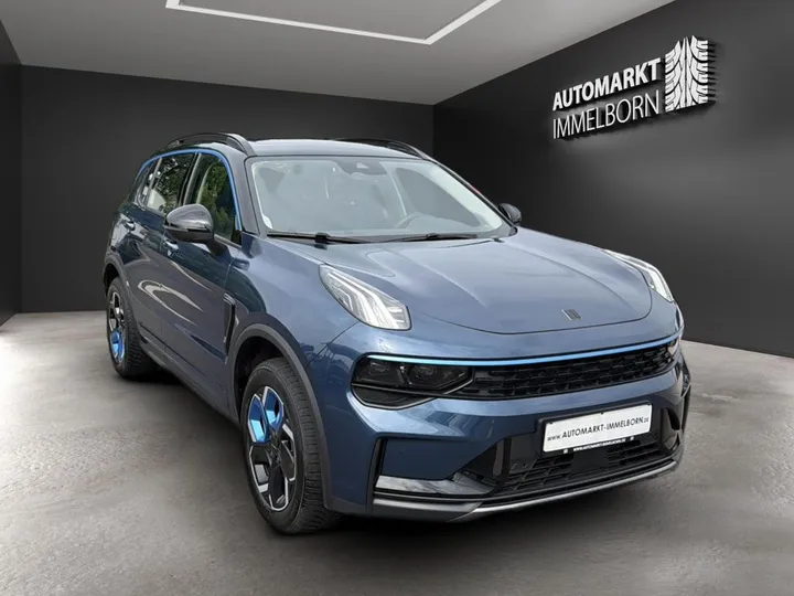 Lynk&Co 01