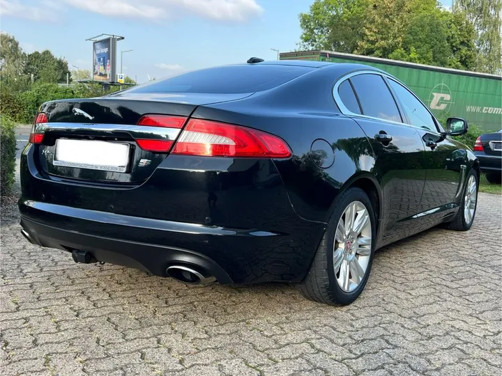 Jaguar XF