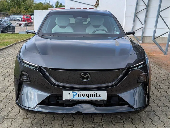 Mazda CX-6e