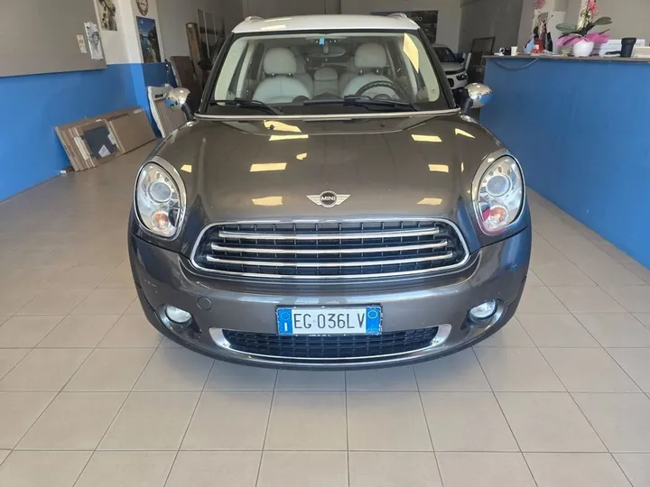 MINI Countryman D (Cooper)