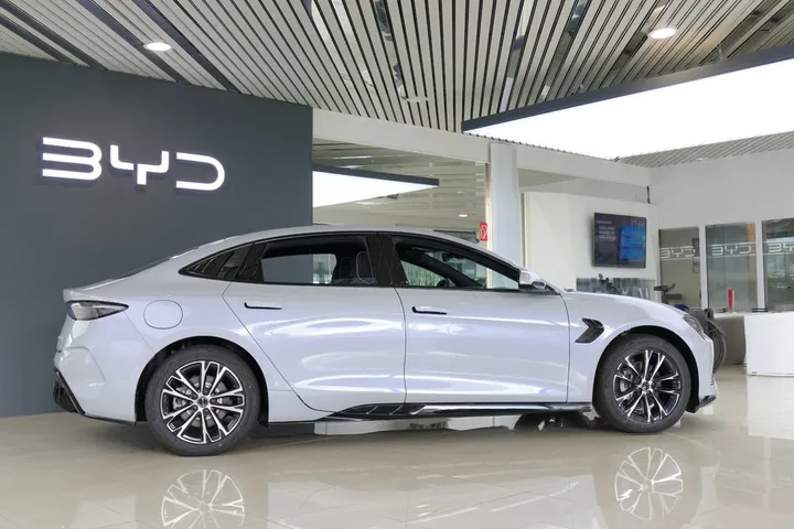 BYD SEAL