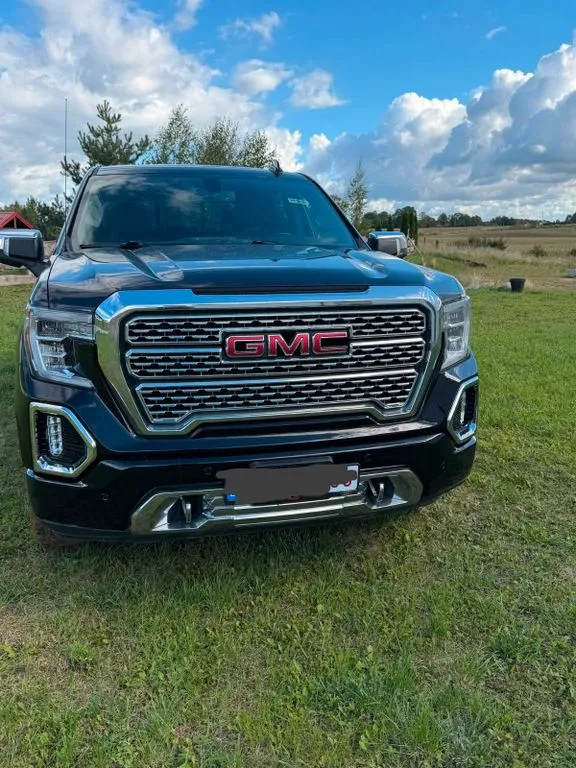 GMC Sierra