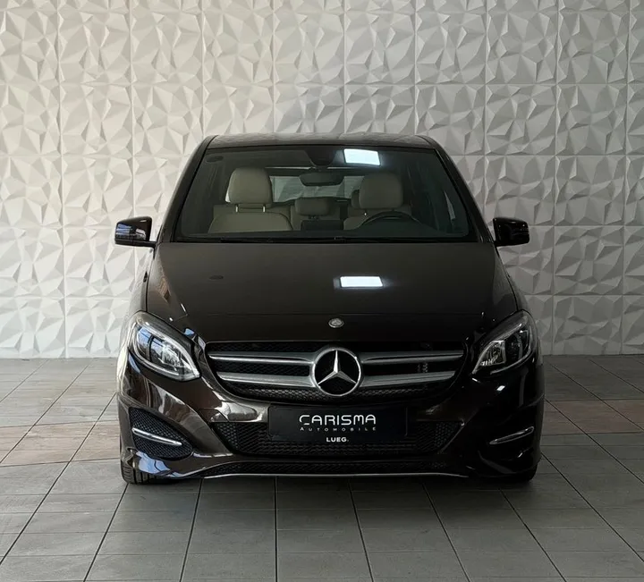 Mercedes-Benz B 220