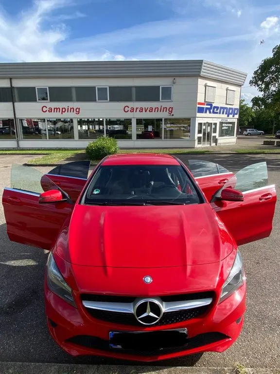 Mercedes-Benz CLA 200
