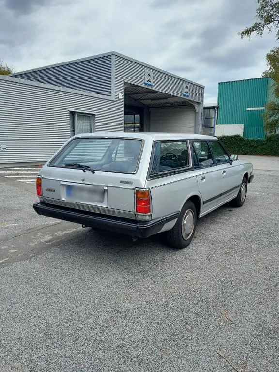 Mazda 929