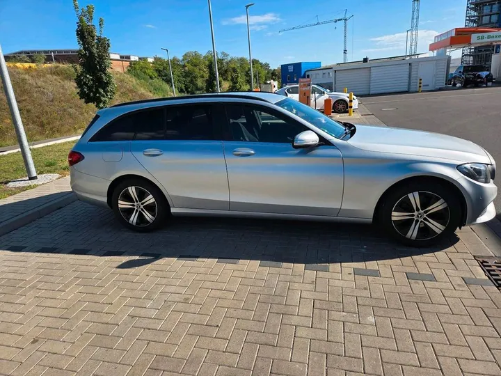 Mercedes-Benz C 220