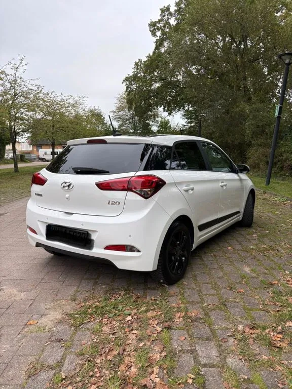 Hyundai i20