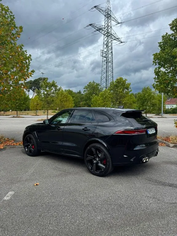 Jaguar F-Pace