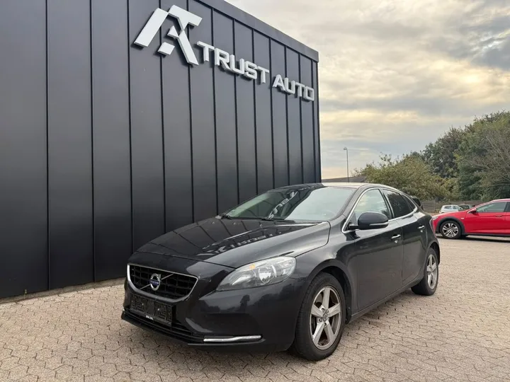 Volvo V40
