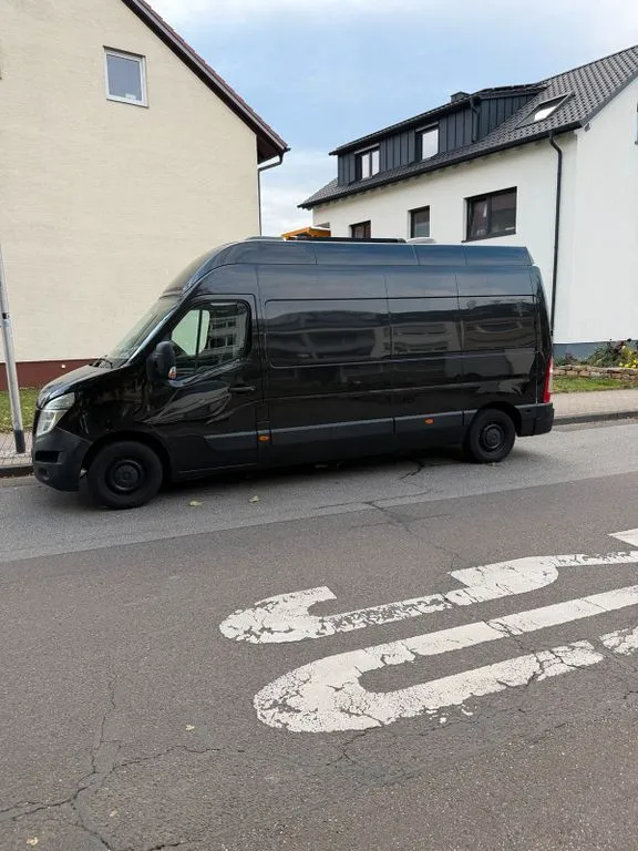 Nissan NV400