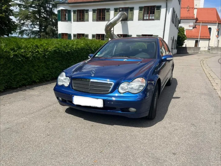 Mercedes-Benz C 200