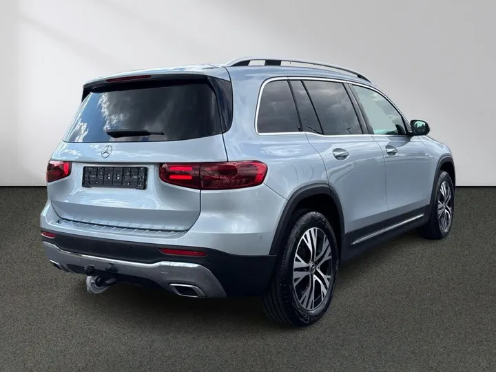 Mercedes-Benz GLB 200