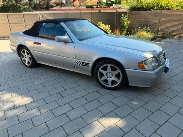Mercedes-Benz 320