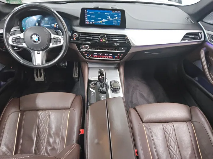 BMW M550