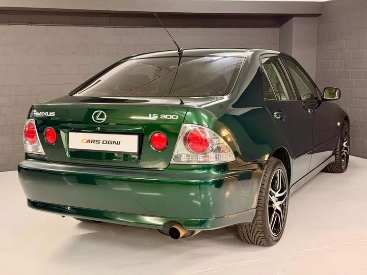Lexus IS 300