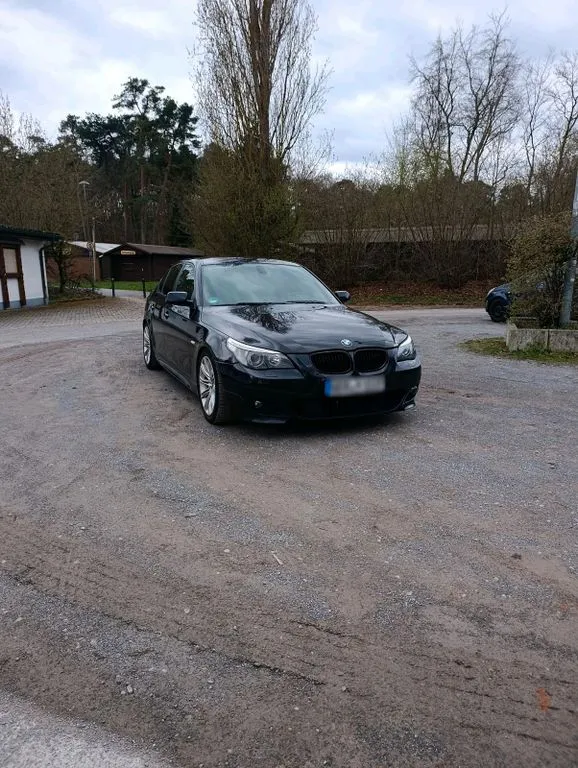 BMW 525