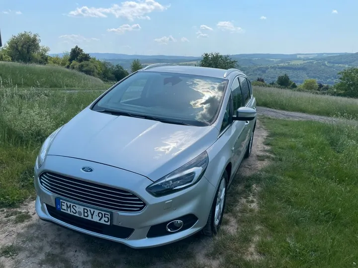 Ford S-Max