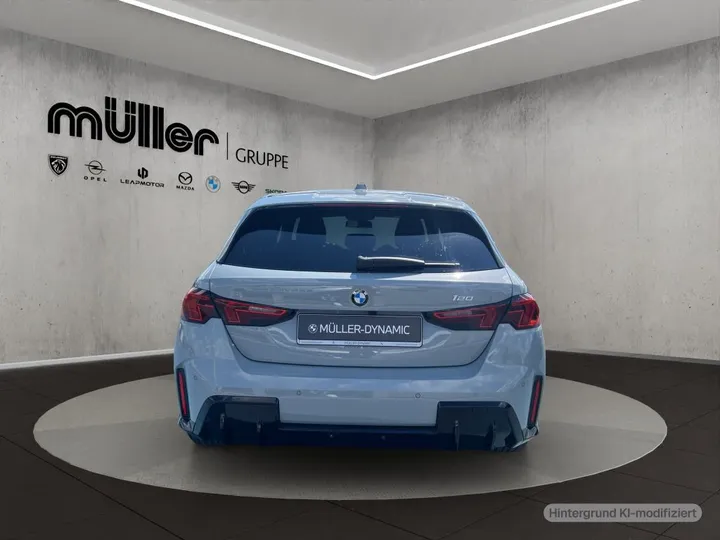 BMW 120