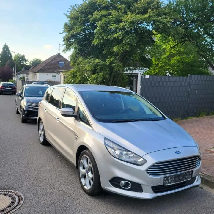 Ford S-Max