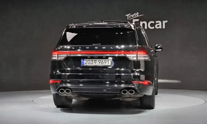 Lincoln Aviator