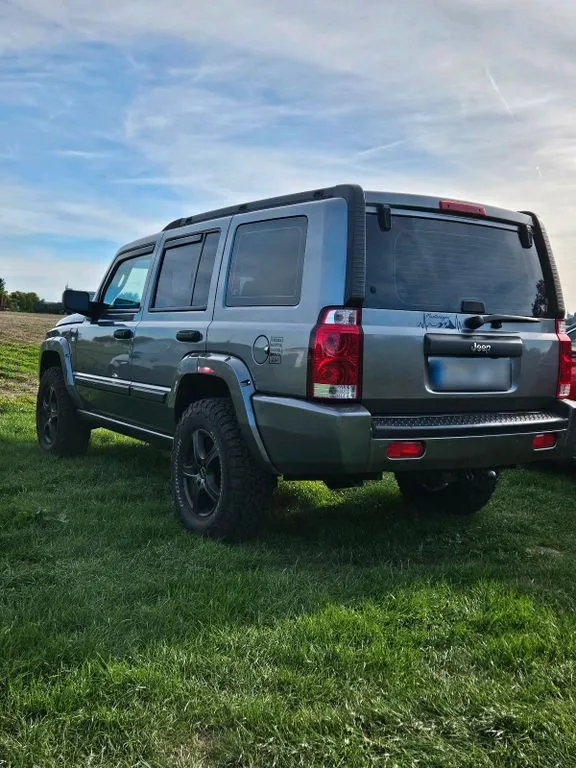 Jeep Commander