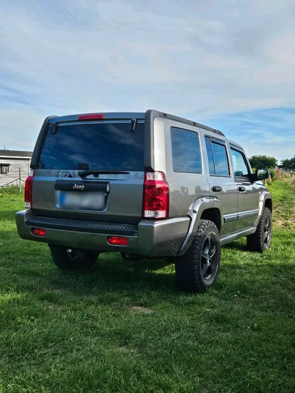 Jeep Commander