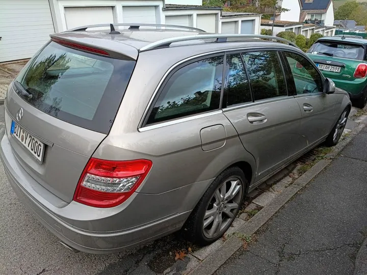 Mercedes-Benz C 230