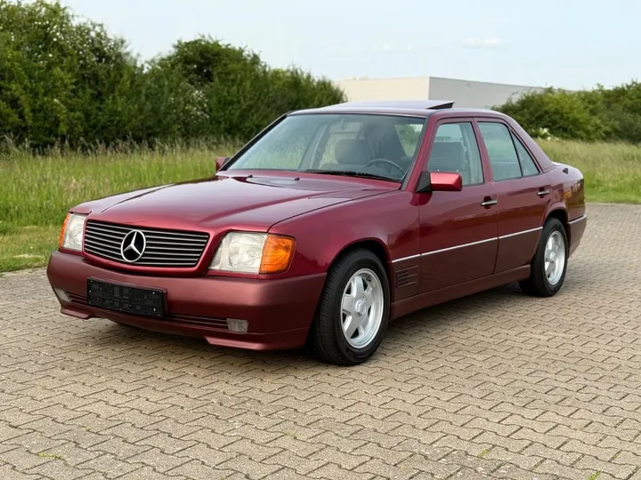 Mercedes-Benz 300