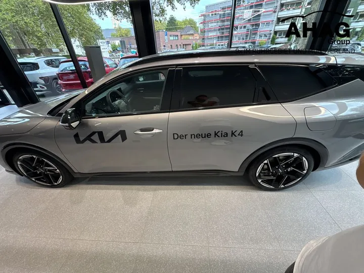 Kia K4