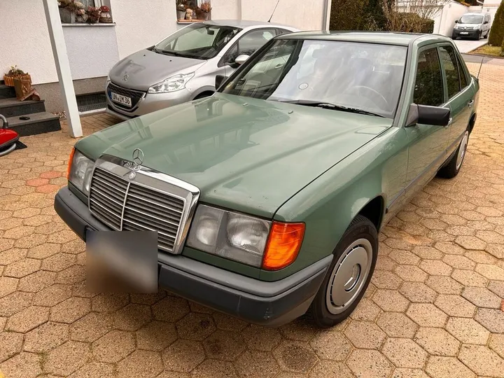 Mercedes-Benz 200