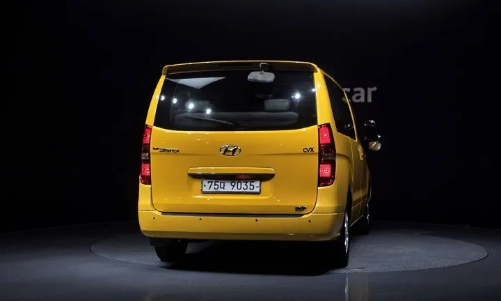Hyundai Starex
