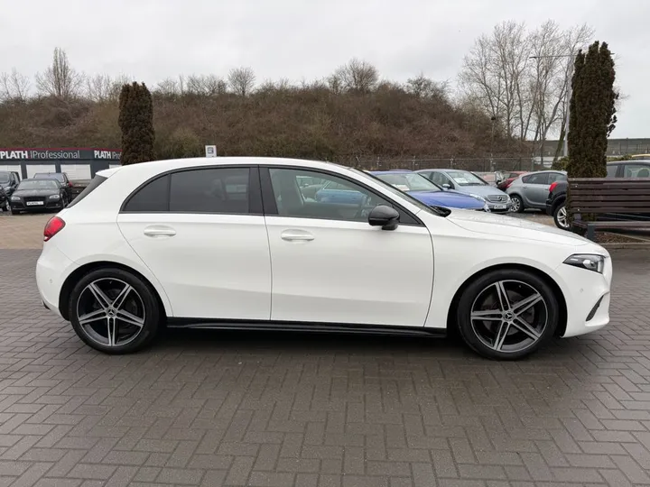 Mercedes-Benz A 220