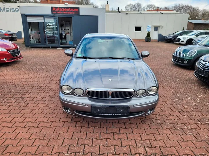 Jaguar X-Type