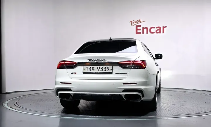 Maserati Quattroporte