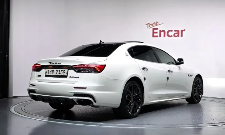 Maserati Quattroporte