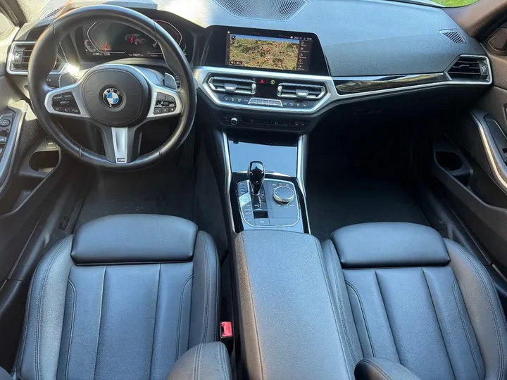 BMW 330