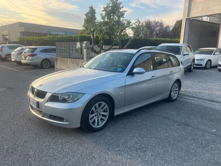 BMW 320