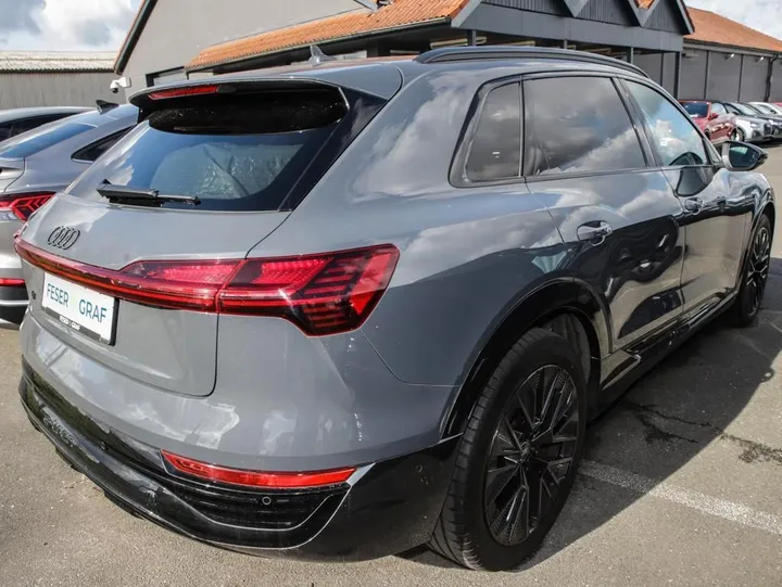 Audi Q8 e-tron