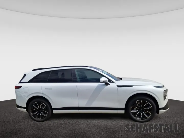 XPENG G9