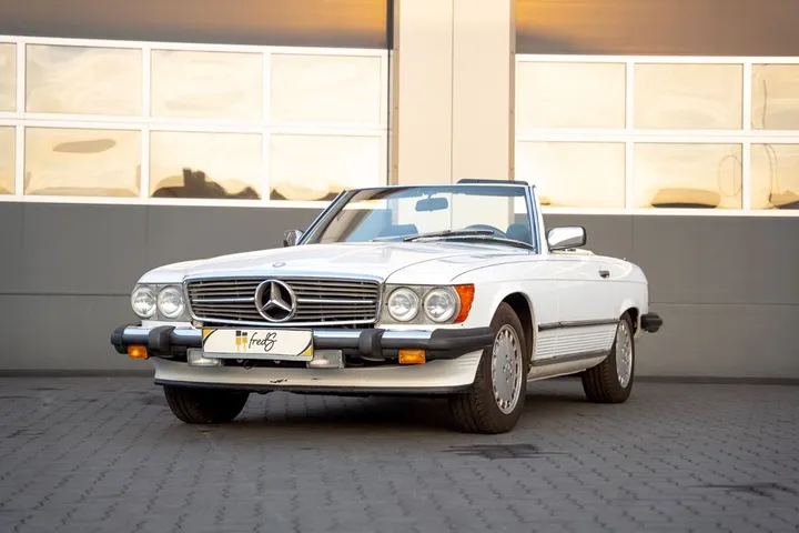 Mercedes-Benz SL 560