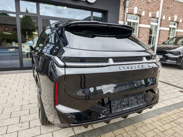 Lynk&Co 08