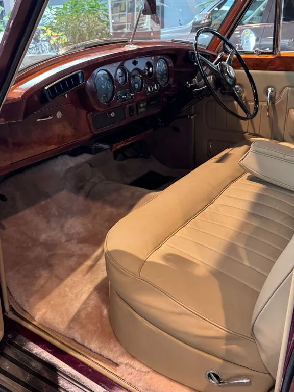 Rolls-Royce Silver Cloud