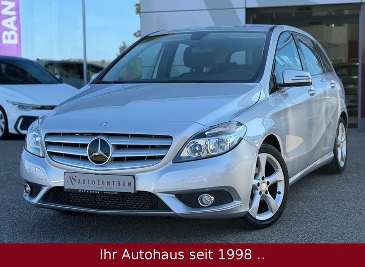 Mercedes-Benz B 180