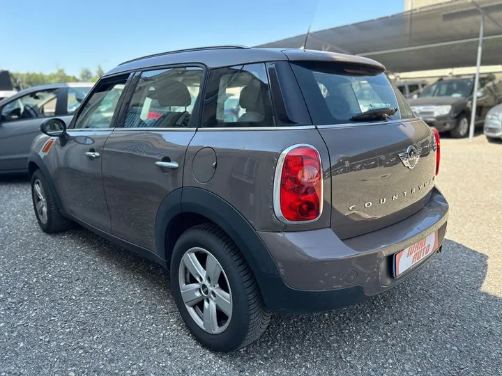 MINI One Countryman