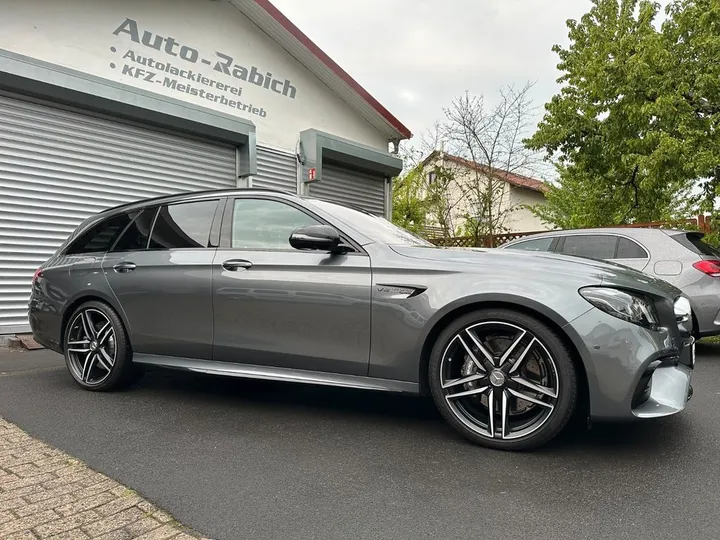 Mercedes-Benz E 63 AMG