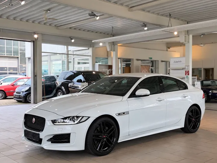 Jaguar XE