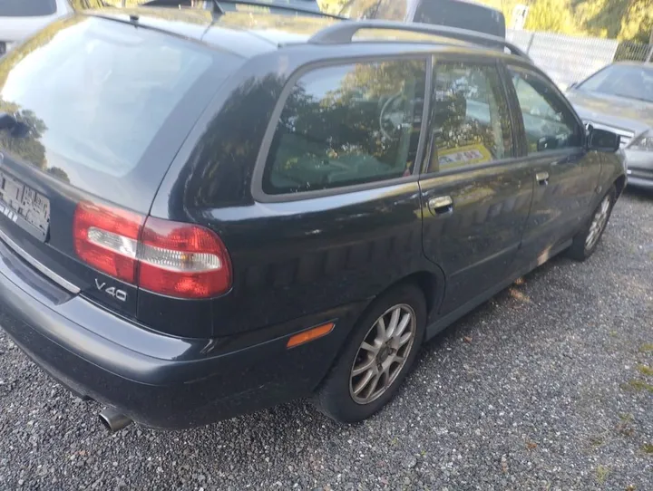 Volvo V40
