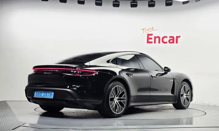 Porsche Taycan